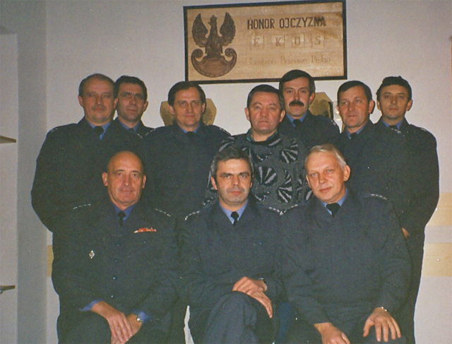 Grupa zaoycielska klubu EKOS. Od lewej w pierwszym rzdzie: pk Norbert Paszak, 